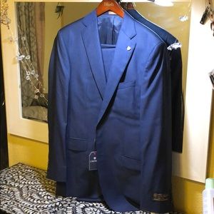 Men’s Italian cremieux navy blue pin stripe suit.